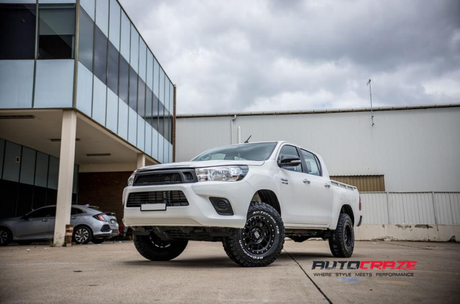 TOYOTA HILUX N80 4WD BULLY XD SATIN BLACK
